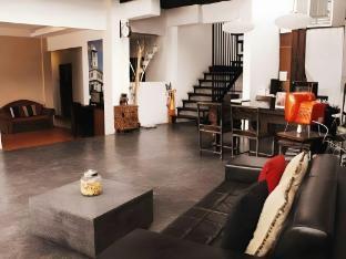 The Album Loft at Nanai - Tap to explore photos