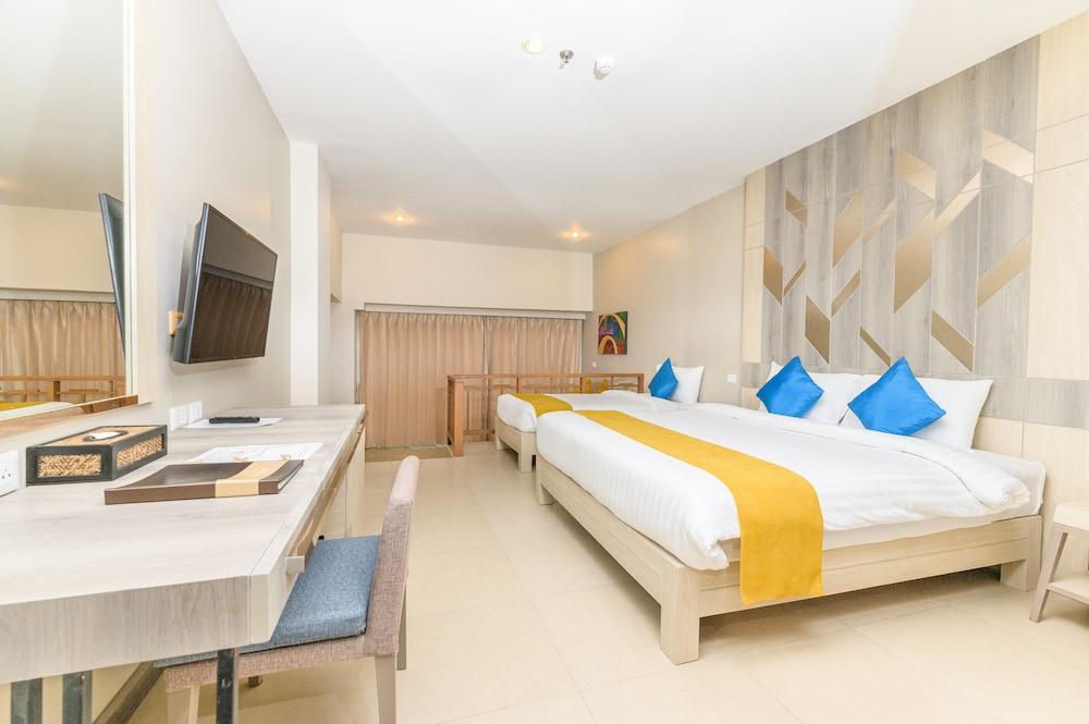 Hotel Andakira Room Type - Deluxe Triple Room Hotel Andakira Room Type - Deluxe Triple Room