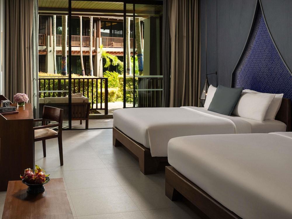 Avista Hideaway Phuket Patong - MGallery Room Type - Deluxe Family Room, 1 King Bed & 1 Queen Bed