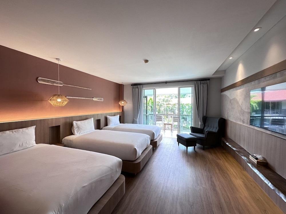 Baan Karon Resort Room Type - Premier Triple Room