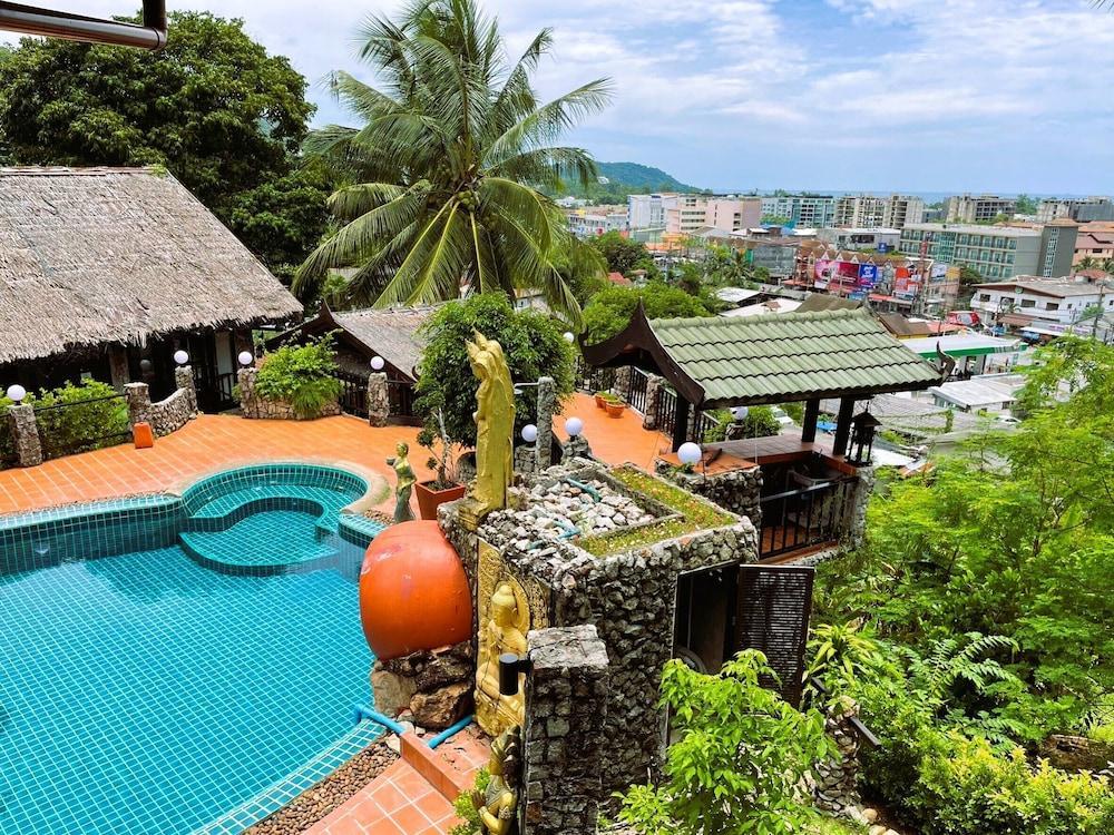 Boomerang Village Resort Kata - Tap to explore photos