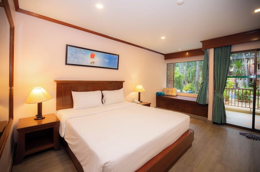 Baumanburi Hotel Room Type - Poolside Access King Room with Balcony Baumanburi Hotel Room Type - Poolside Access King Room with Balcony