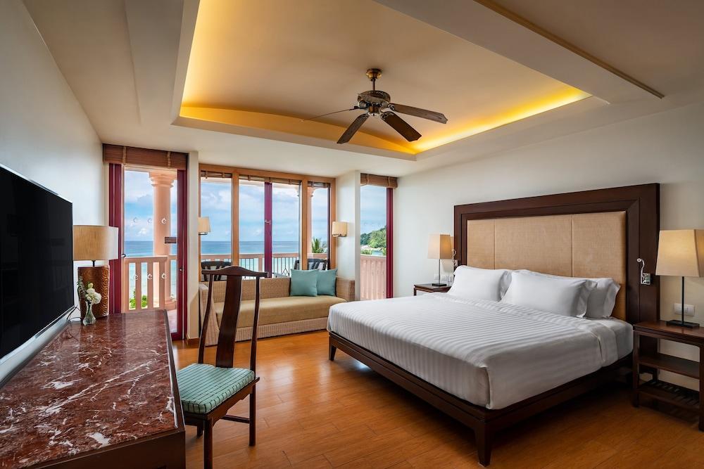 Centara Grand Beach Resort Phuket Room Type - Deluxe Ocean View King