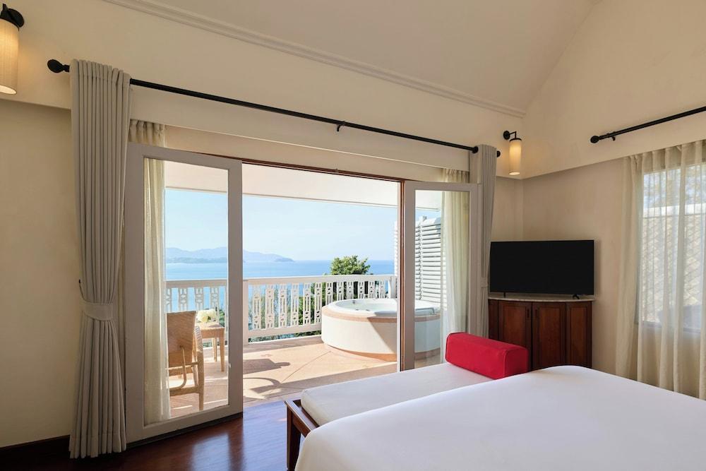 Centara Villas Phuket Room Type - Deluxe Villa, 1 King Bed (Spa)