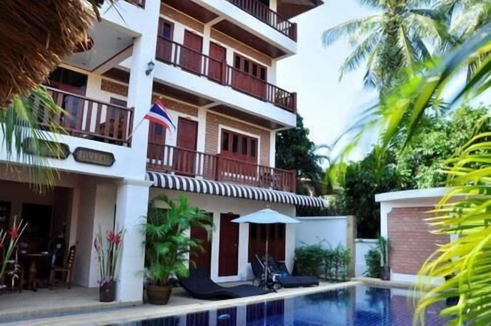 Baan Chayna Resort Hotel - Tap to explore photos