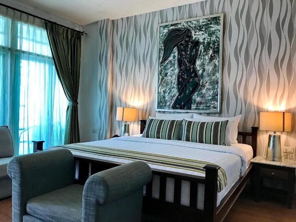 Casa Blanca Boutique Hotel Room Type - Premium Deluxe 1 King High Floor