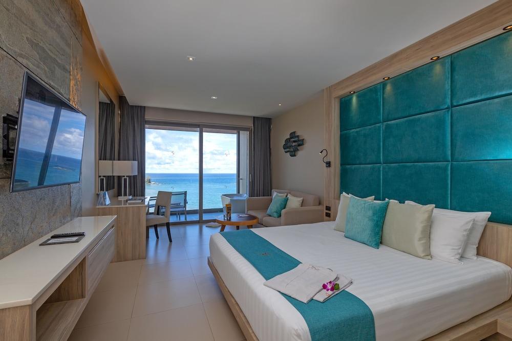 Cape Sienna Gourmet Hotel & Villas Room Type - Sea View Deluxe Room (Child 0-1.99 yrs Not Allowed) Cape Sienna Gourmet Hotel & Villas Room Type - Sea View Deluxe Room (Child 0-1.99 yrs Not Allowed)