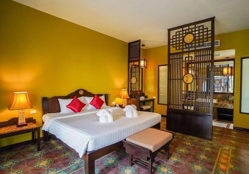 Duangjitt Resort & Spa Room Type - Deluxe Bungalow Sino King Room
