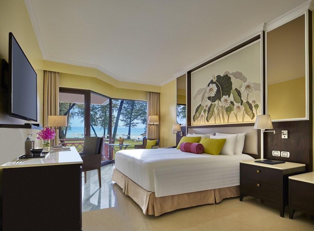 Dusit Thani Laguna Phuket Room Type - Premier Room, 1 King Bed, Oceanfront