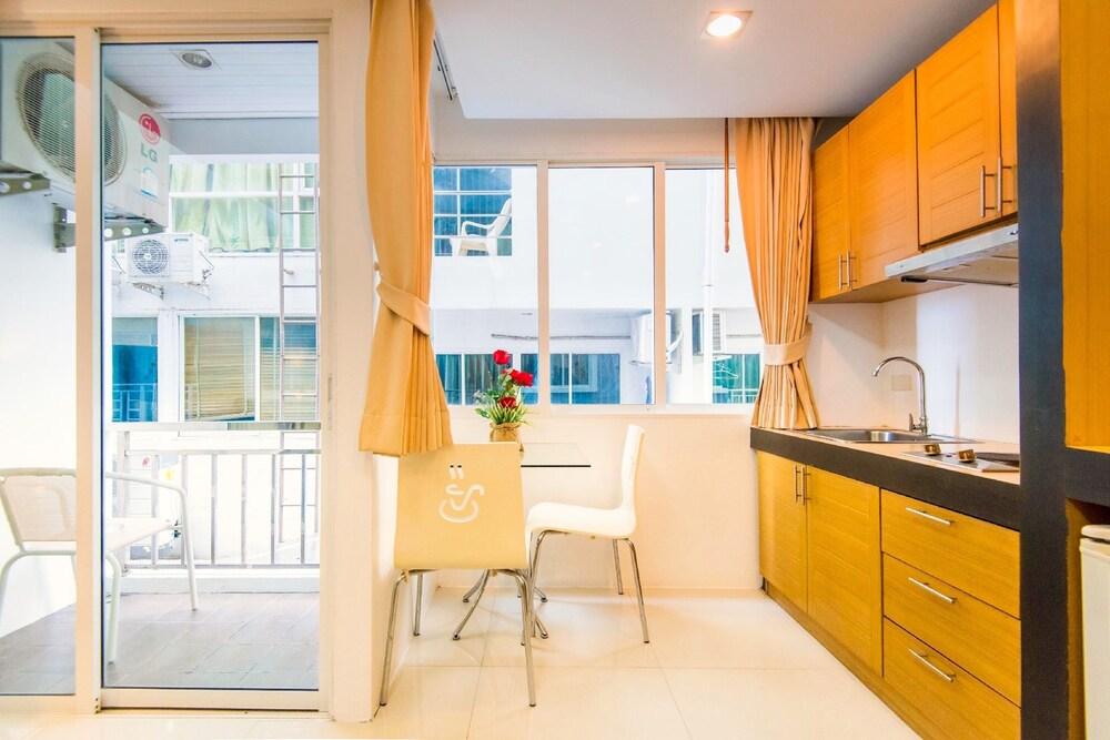 Hallo Patong Hotel Room Type - Deluxe with Kitchen