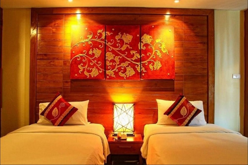 Honey Resort Room Type - Deluxe Room