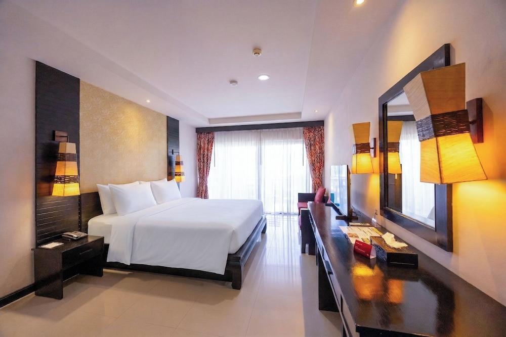 Horizon Karon Beach Resort & Spa Room Type - Deluxe Double or Twin Room with Sea View