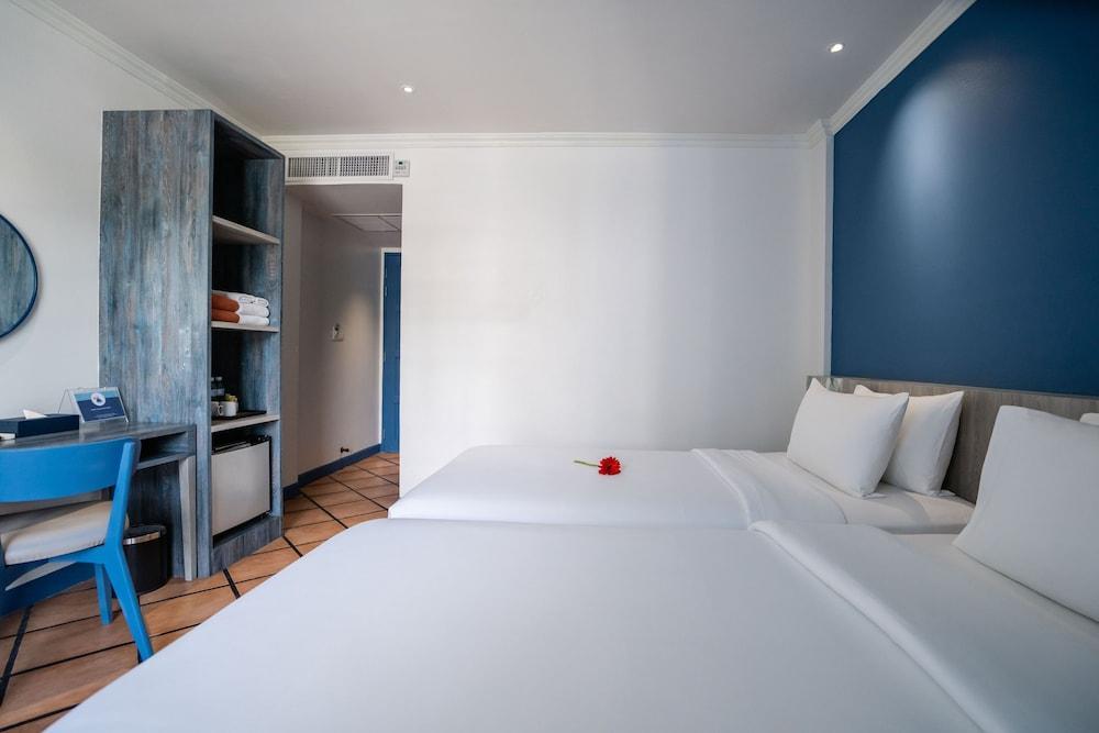 Phuket Island View Hotel Room Type - Superior Room, City View