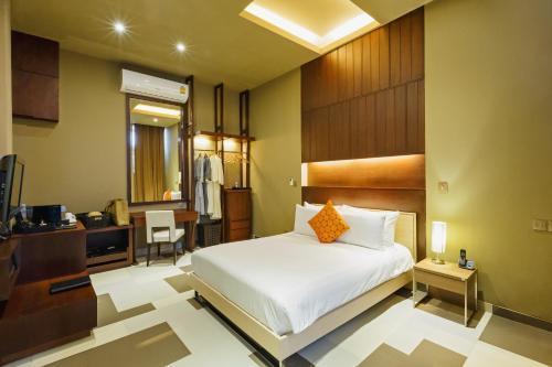 Impiana Private Villas Kata Noi - Tap to explore photos