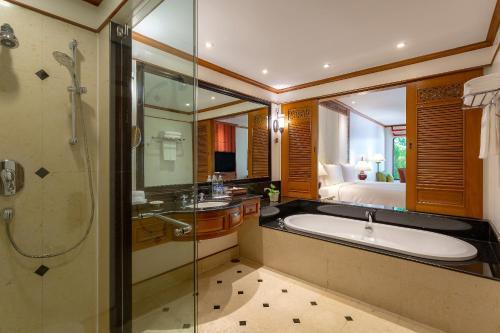 Photo 12