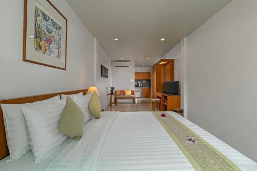 Kamala Dreams Hotel Phuket - Tap to explore photos