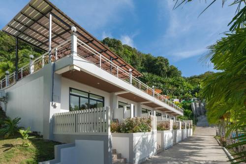 Memory Karon Resort - Tap to explore photos