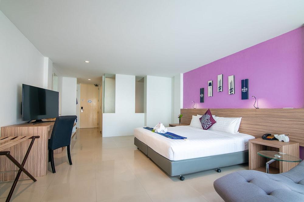The Lantern Resorts Patong Room Type - View Pent Double or Twin Room