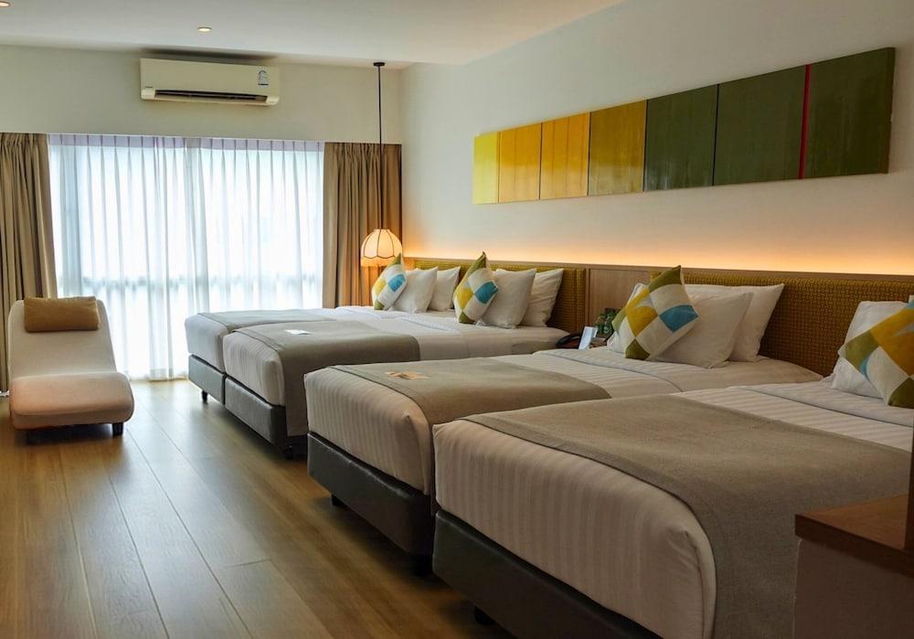 The Lantern Resorts Patong Room Type - Glow Quadruple Suite
