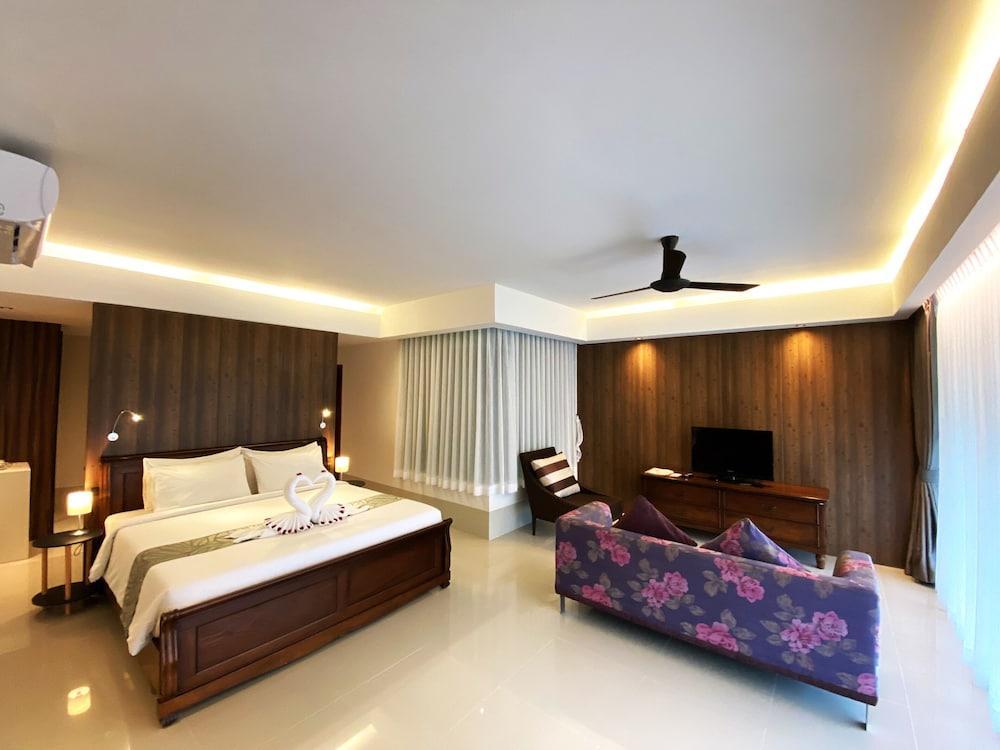 L'esprit de Naiyang Resort Room Type - Executive Deluxe Room With Pool View L'esprit de Naiyang Resort Room Type - Executive Deluxe Room With Pool View
