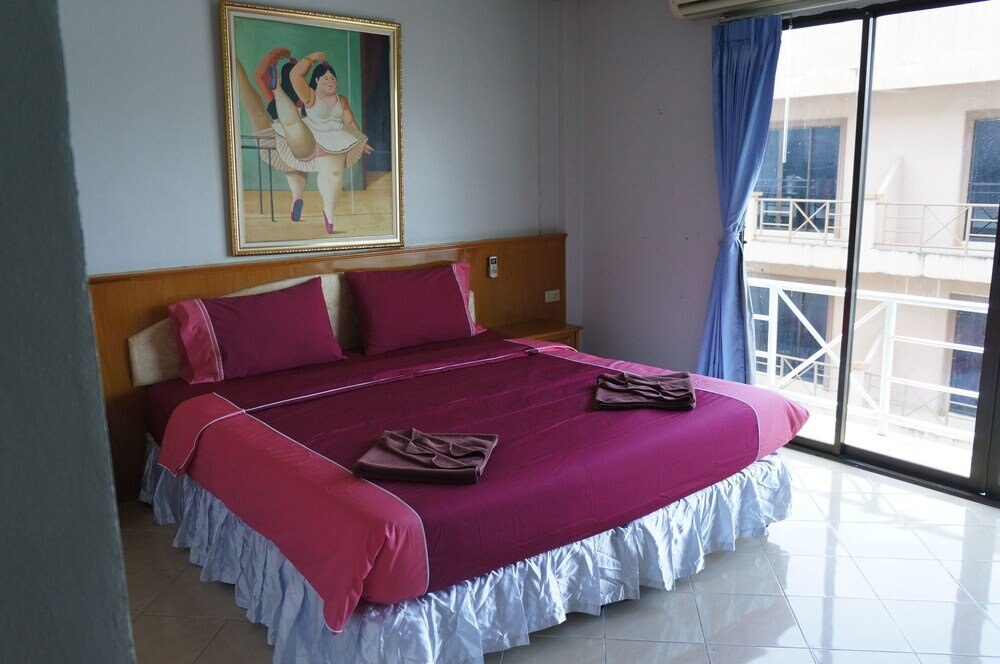 Patong Lamai Residence - Tap to explore photos