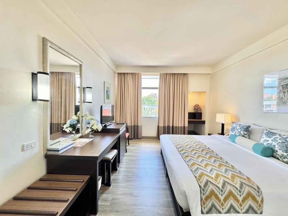 Phuket Merlin Hotel Room Type - Superior Room