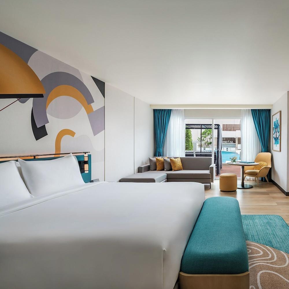 M Social Hotel Phuket Room Type - Stylish Pool Access King (Sunkissed)