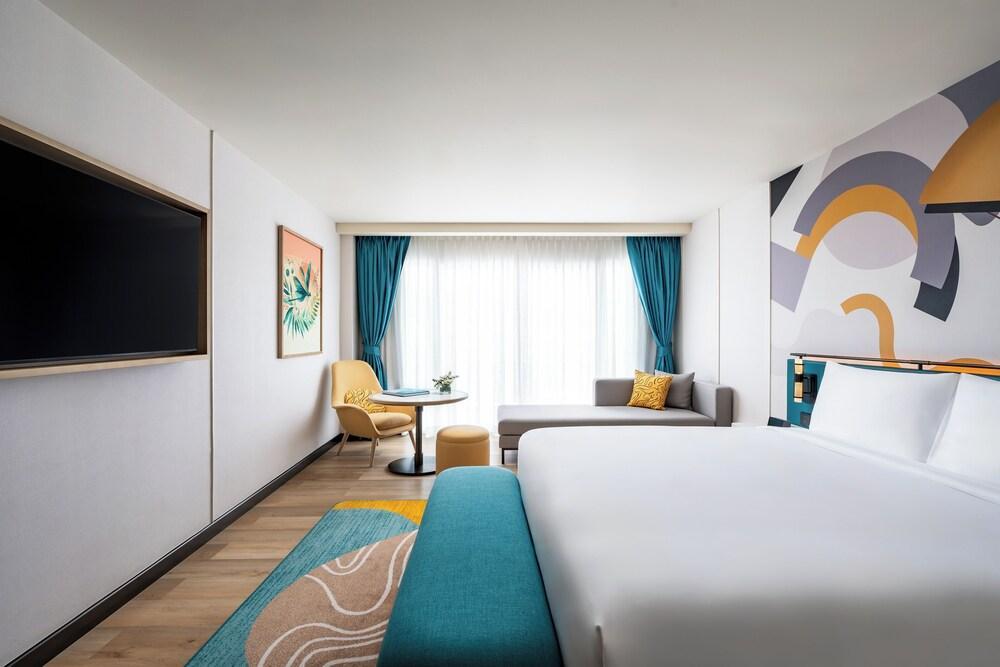 M Social Hotel Phuket Room Type - Stylish King (Sunkissed) M Social Hotel Phuket Room Type - Stylish King (Sunkissed)