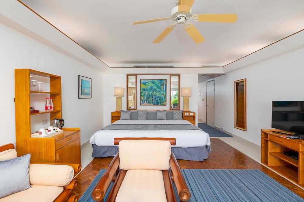 Mom Tri's Villa Royale Room Type - Standard Suite (Royal Wing)