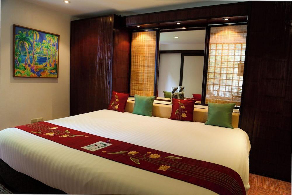 Mom Tri's Villa Royale Room Type - Ocean Wing Bourgogne