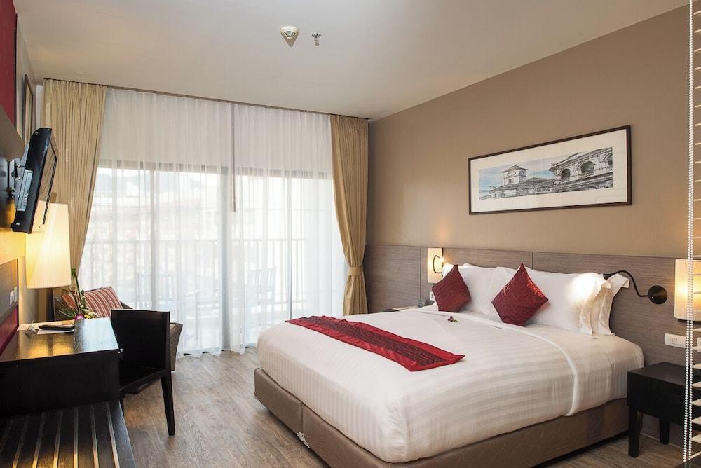 Deevana Plaza Phuket Patong Room Type - Superior City View - Room only