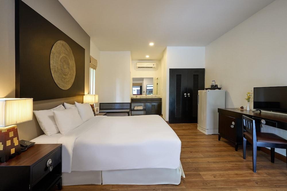 Nai Yang Beach Resort and Spa Room Type - Oriental Grand Deluxe Nai Yang Beach Resort and Spa Room Type - Oriental Grand Deluxe