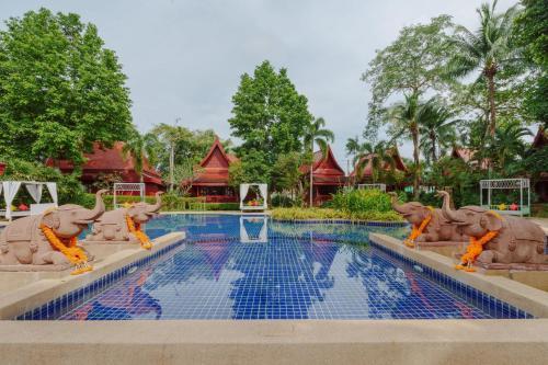 Ma Doo Bua Phuket (มาดูบัวภูเก็ต) - Tap to explore photos