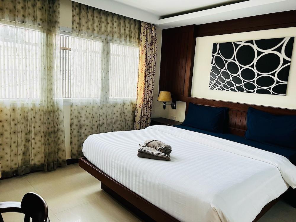 Patong Terrace Boutique Hotel Room Type - Deluxe Room