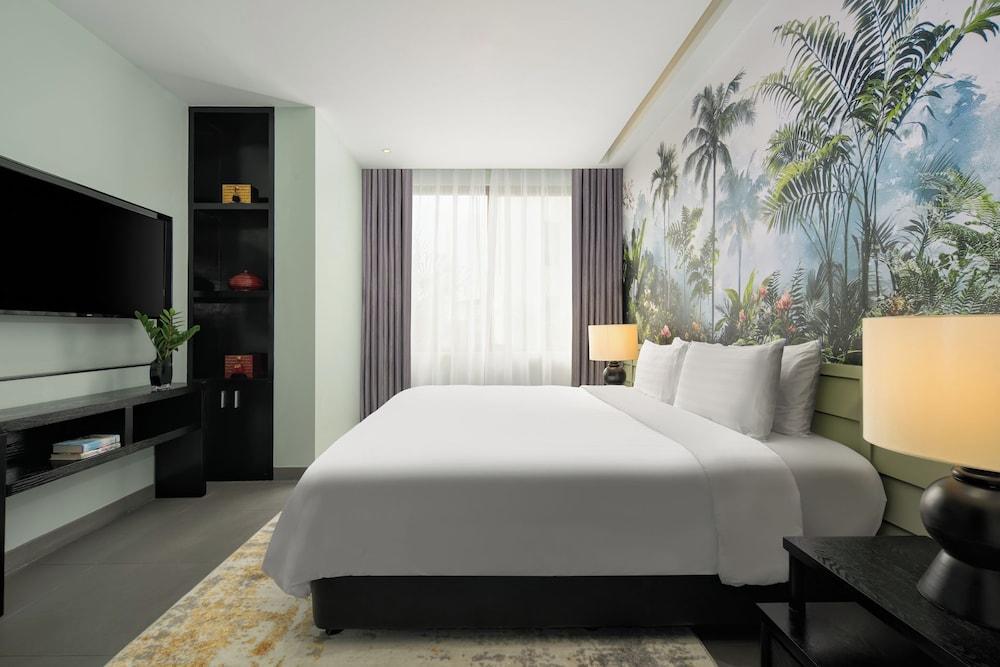 The Pavilions Phuket Room Type - Deluxe Tropical View Suite The Pavilions Phuket Room Type - Deluxe Tropical View Suite