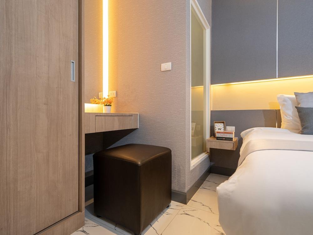 Patong Bay Residence Room Type - Studio Room with Balcony and Kitchenette