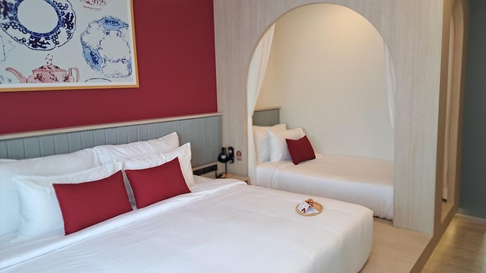 Hotel Midtown Ratsada Room Type - Junior Suite, Multiple Beds