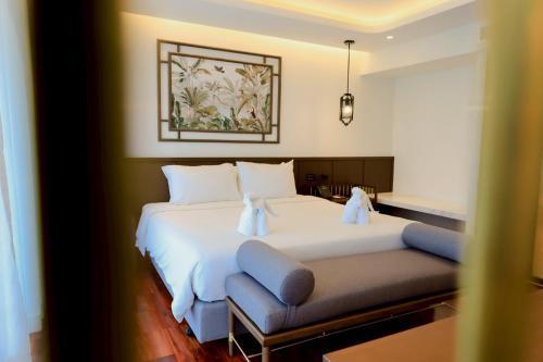 Peach Hill Hotel & Resort Room Type - Suite with Ocean View