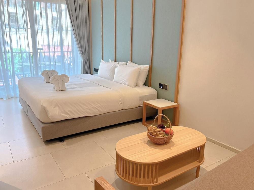 Peach Hill Hotel & Resort Room Type - One Bedroom Suite Pool View