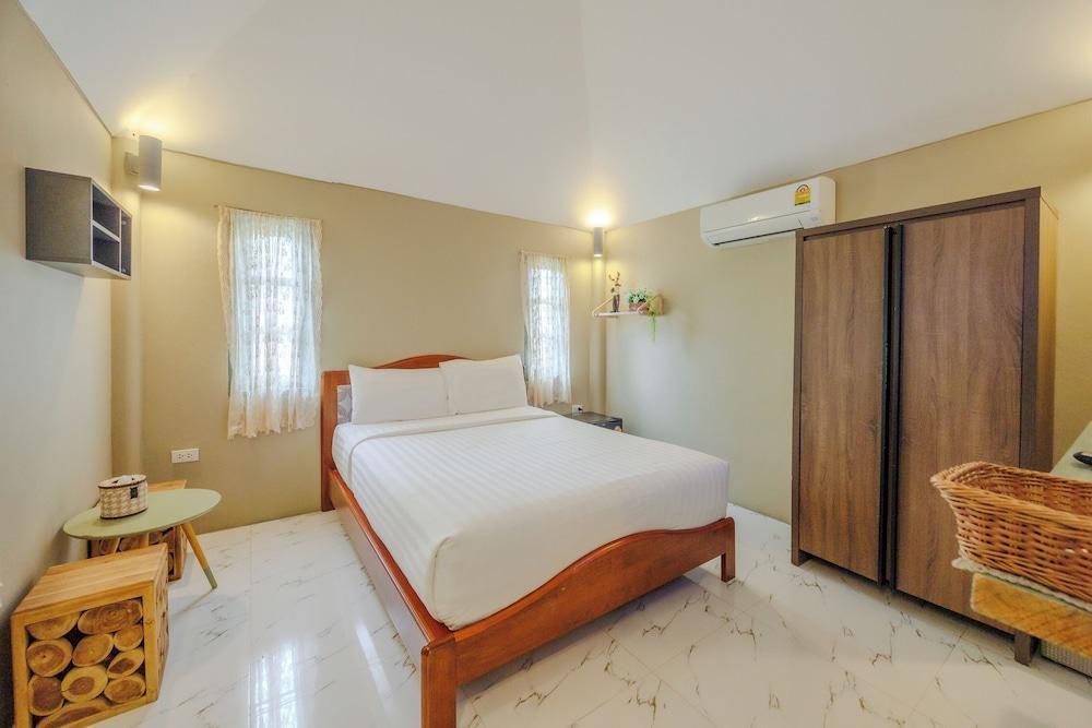 Perennial Resort Room Type - Queen Size Bed Room