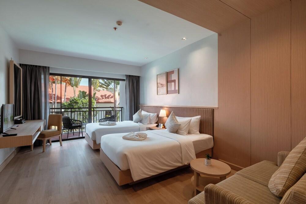 Estella Phuket Mai Khao Beach Resort Room Type - Deluxe Twin Pool View