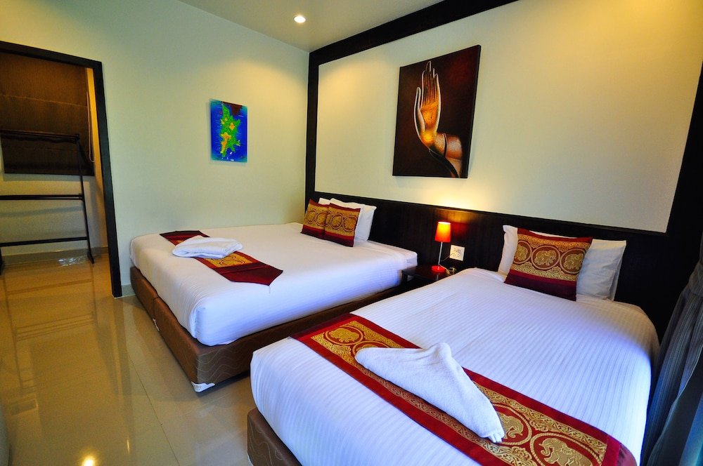 Phuket Airport Hotel - Tap to explore photos