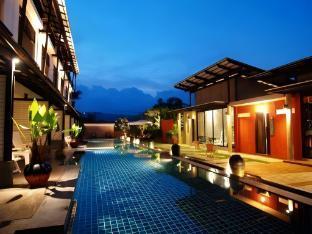 Phuketa Hotel Phuket Town - Tap to explore photos