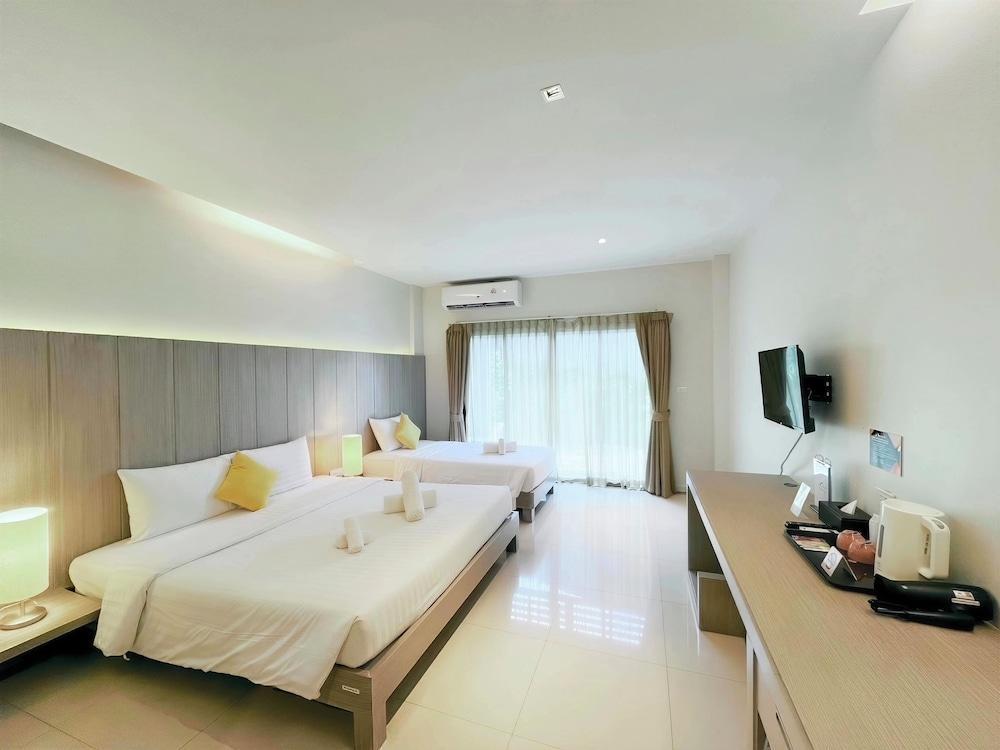 Phuketa Hotel Phuket Town Room Type - Deluxe Triple Room Phuketa Hotel Phuket Town Room Type - Deluxe Triple Room