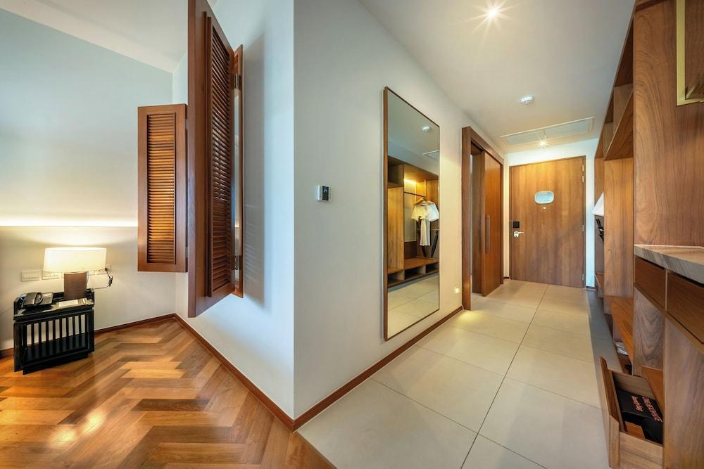 Patong Beach Hotel Room Type - Superior Twin (Garden View)