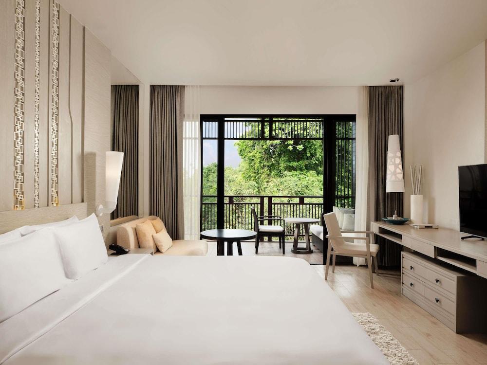 Pullman Phuket Arcadia Naithon Beach Room Type - Deluxe Double or Twin Pullman Phuket Arcadia Naithon Beach Room Type - Deluxe Double or Twin