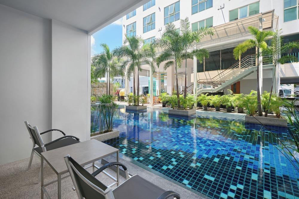 The Kee Resort & Spa Room Type - Deluxe Urban Pool  Access Room