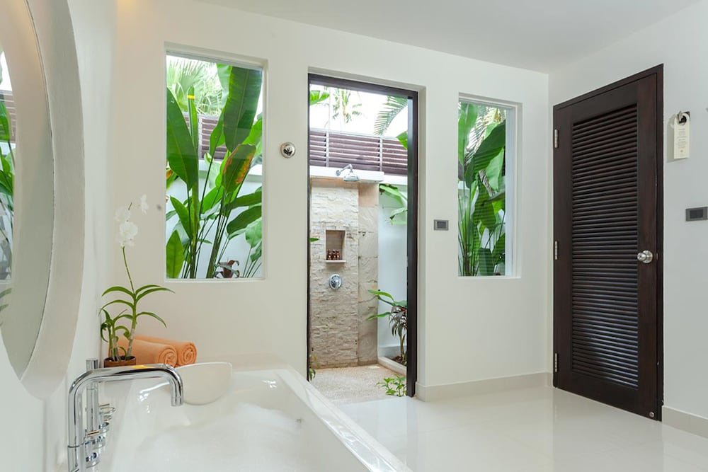 The Racha Room Type - Junior Pool Suite