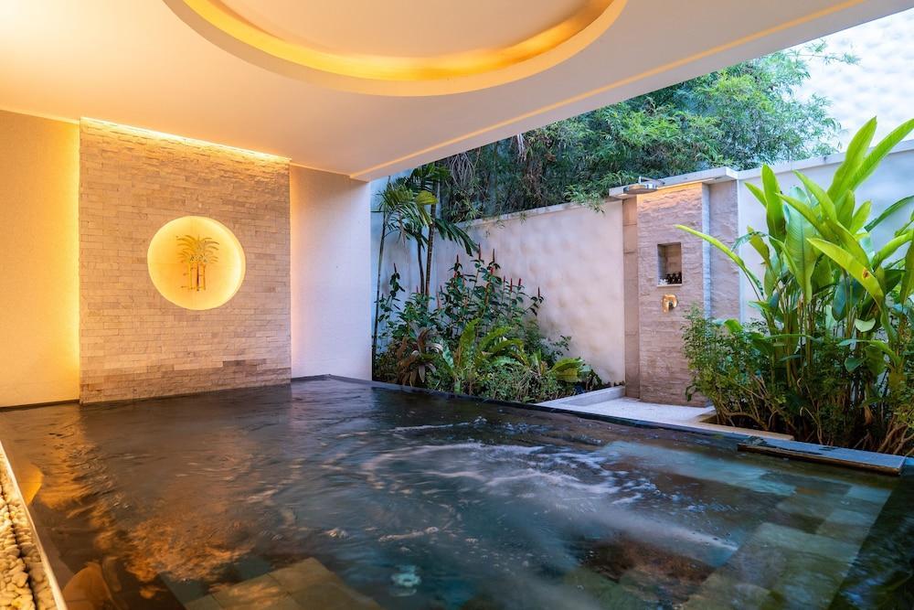 The Racha Room Type - Spa Pool Suite