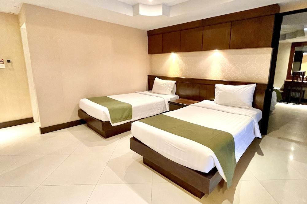 Inactive Rayaburi Hotel Patong Room Type - Family Room
